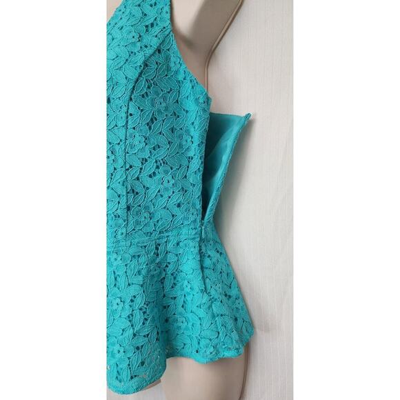 Nicole Miller V-Neck Peplum Lace Criss Cross Back Top Blouse Size Small - Picture 6 of 8